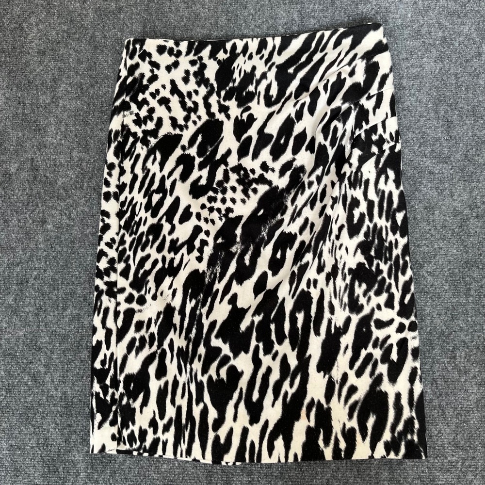New York & Company Animal Print Pencil Skirt Black White Stretch Size 8